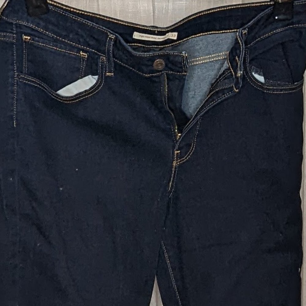 Levi's Women's 721 High Rise Skinny Jeans, 33